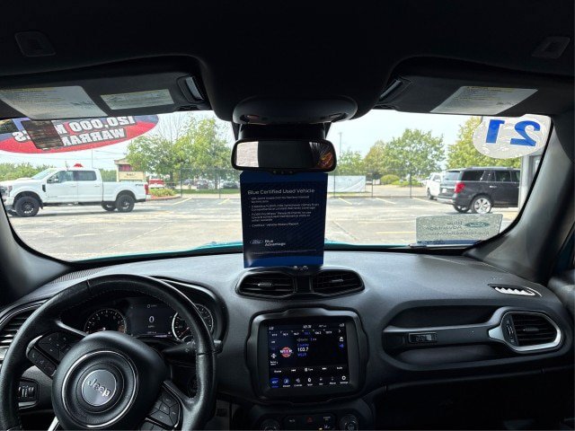 Used 2021 Jeep Renegade Latitude w/ Convenience Group AWD/4WD image 21