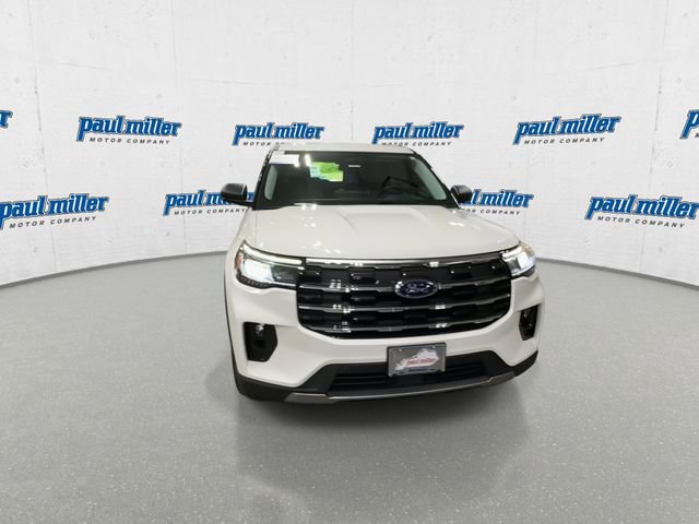 Certified 2025 Ford Explorer Active w/ Active Comfort Package AWD/4WD image 3