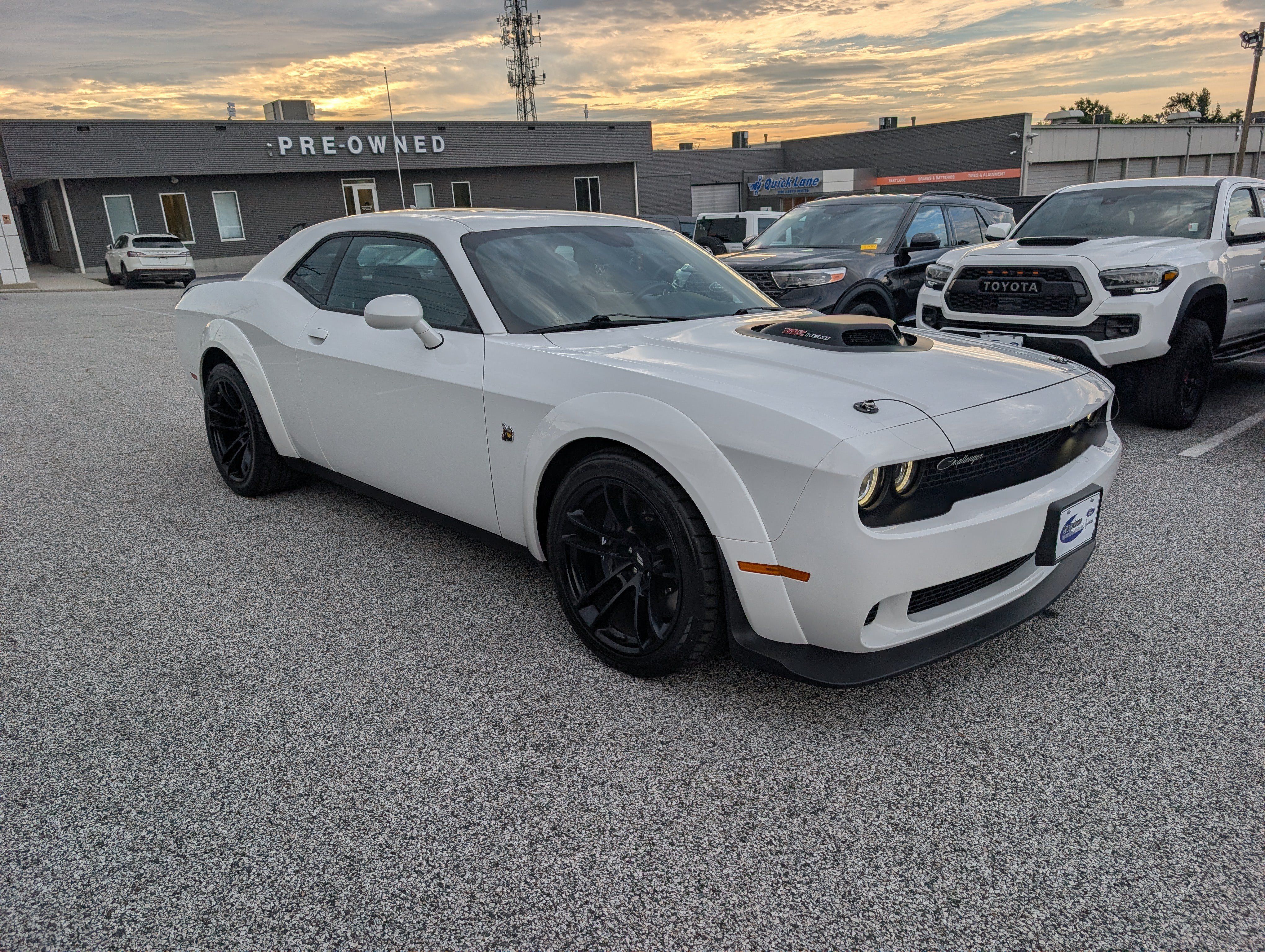Used 2022 Dodge Challenger R/T Scat Pack RWD image 9