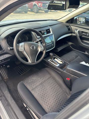 Used 2017 Nissan Altima 2.5 S w/ Power Driver Seat Package FWD image 5