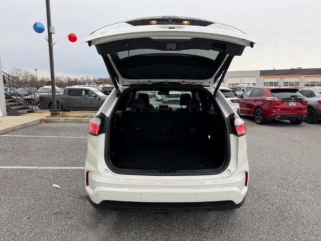 Certified 2022 Ford Edge ST-Line image 9