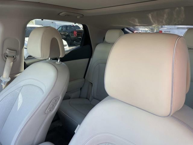 Used 2023 Genesis GV60 Advanced image 36