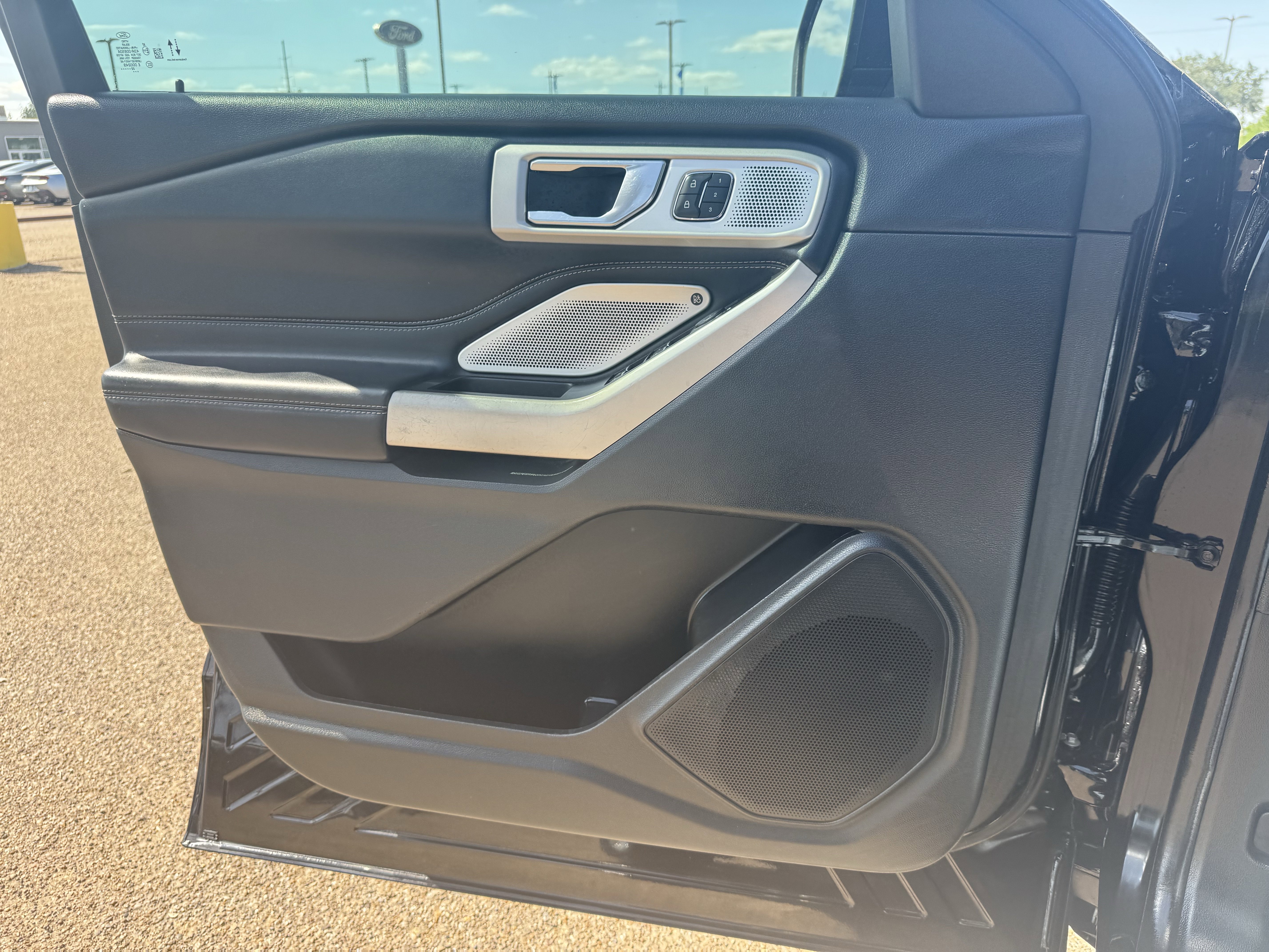 Certified 2022 Ford Explorer Limited w/ Limited Technology Package RWD image 20