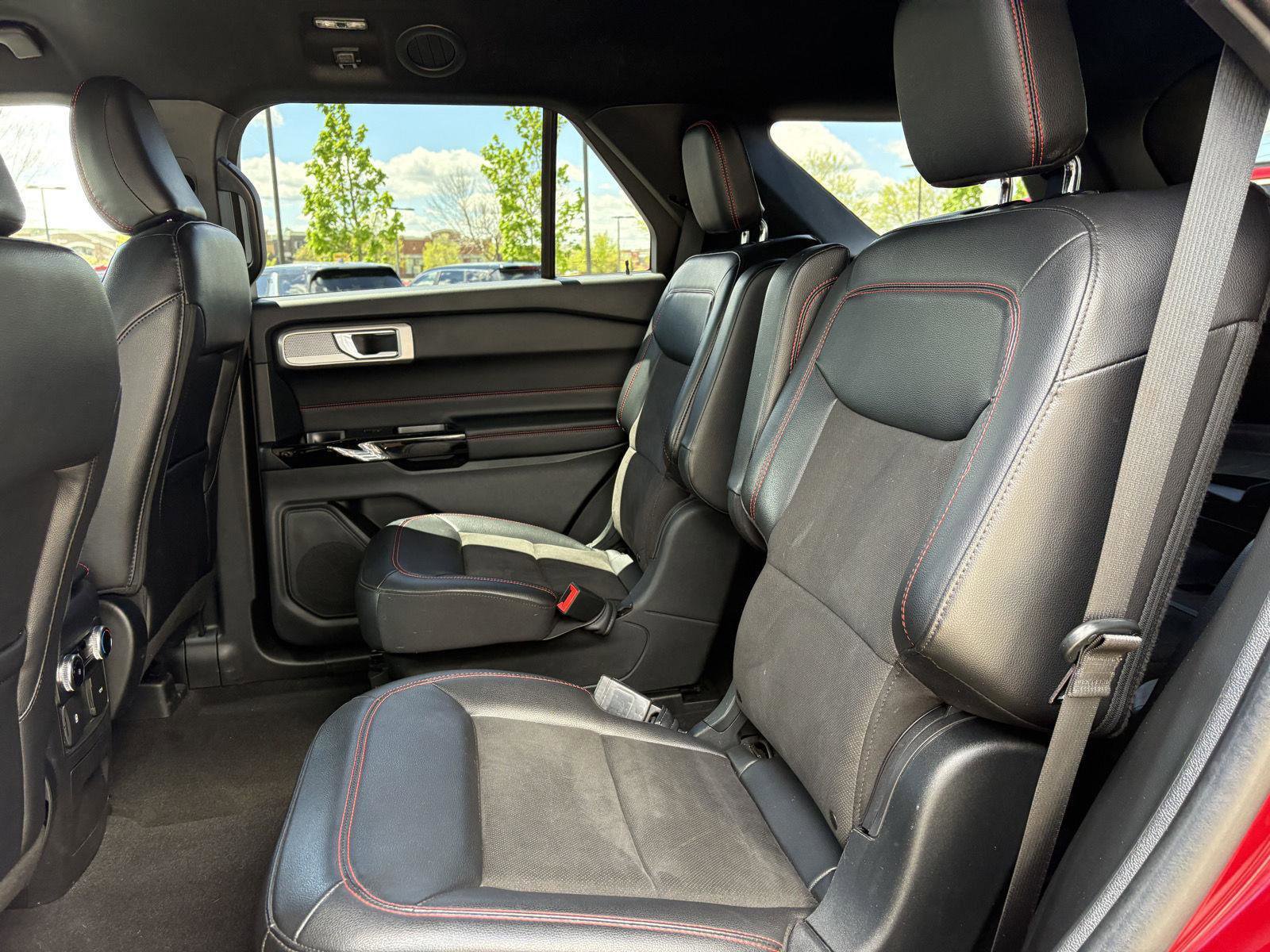 Certified 2023 Ford Explorer ST-Line w/ Class IV Trailer Tow Package AWD/4WD image 19