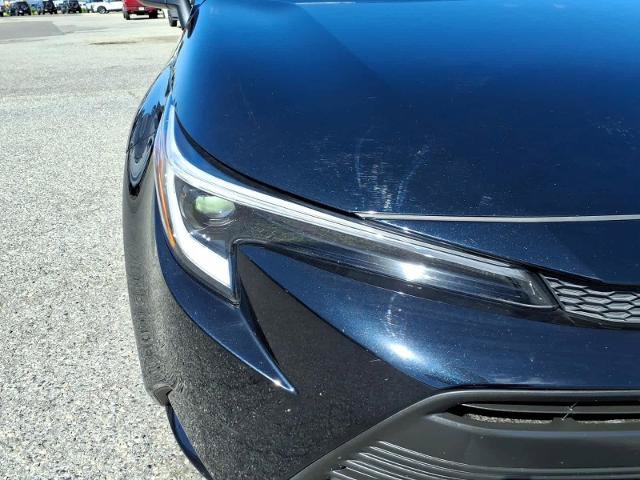 Used 2023 Toyota Corolla LE AWD/4WD image 9