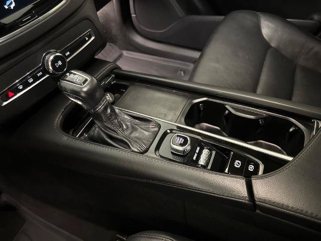 Used 2021 Volvo XC90 T5 Momentum w/ Protection Package Premier FWD image 28