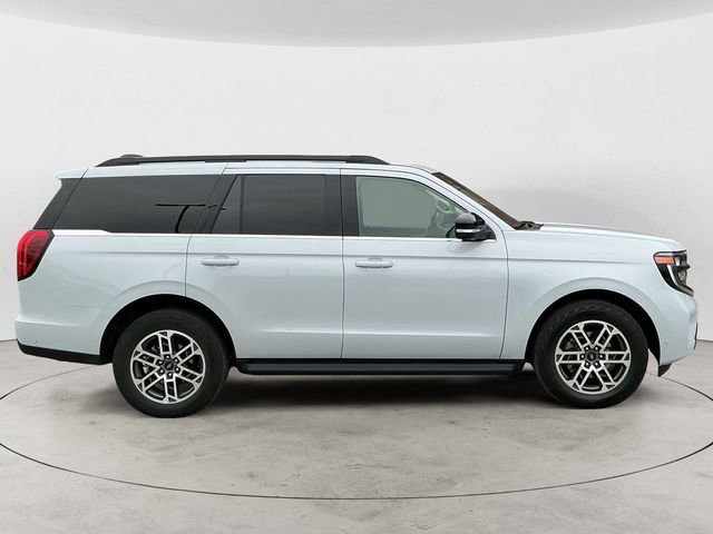 Certified 2025 Ford Expedition Active AWD/4WD image 6