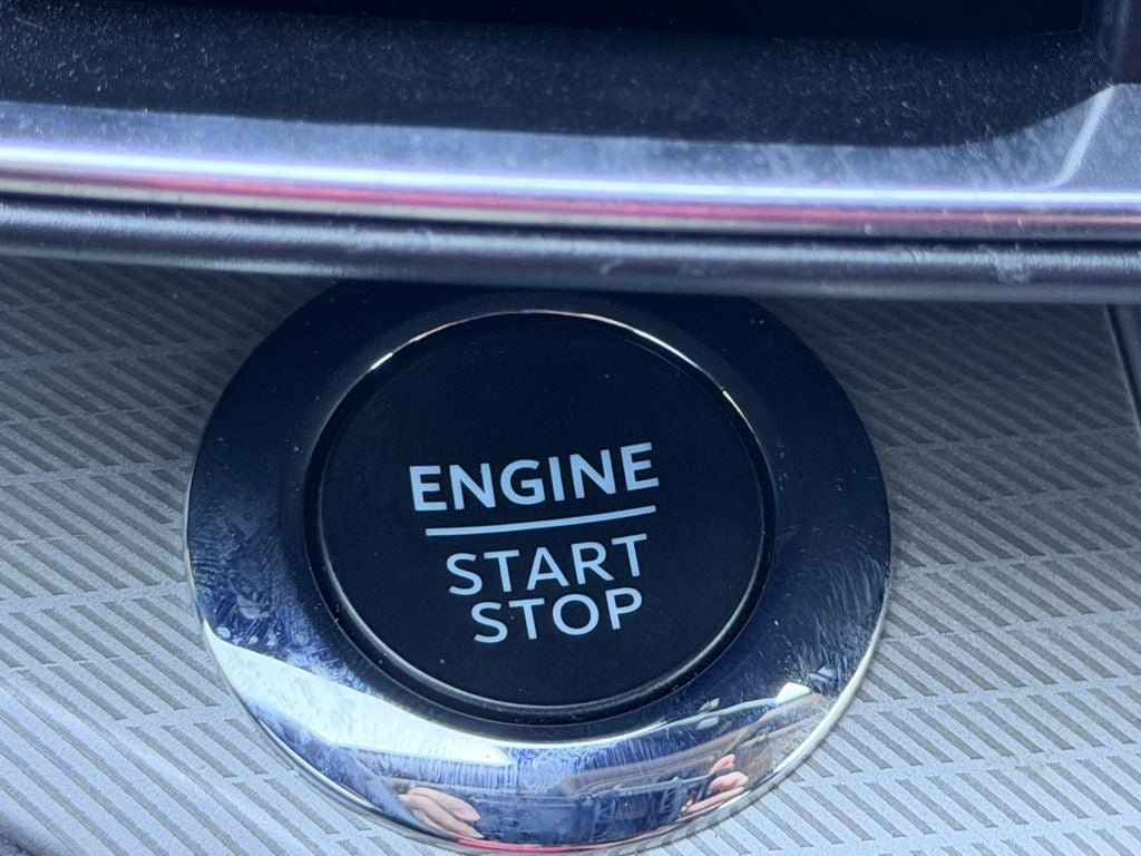 Certified 2023 Ford Explorer XLT w/ Equipment Group 202A RWD image 26