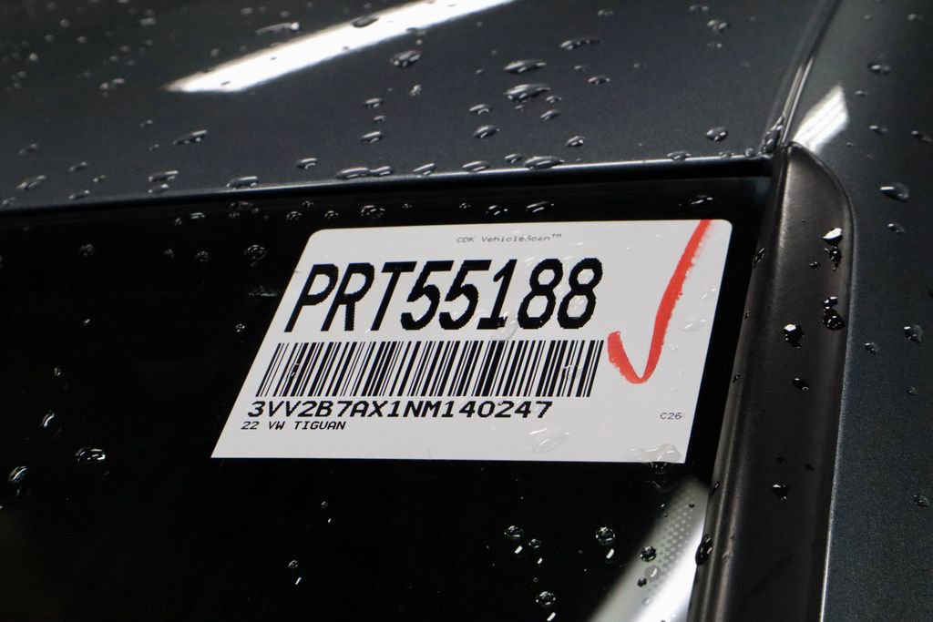 Used 2022 Volkswagen Tiguan SE image 32