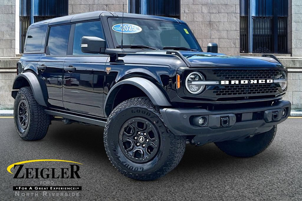 Certified 2025 Ford Bronco Badlands w/ Sasquatch Package AWD/4WD image 1