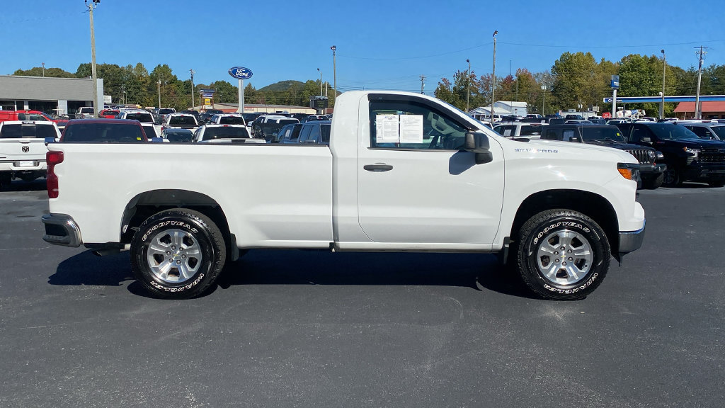Used 2022 Chevrolet Silverado 1500 W/T RWD image 4