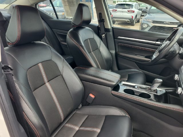 Used 2023 Nissan Altima 2.5 SR FWD image 22
