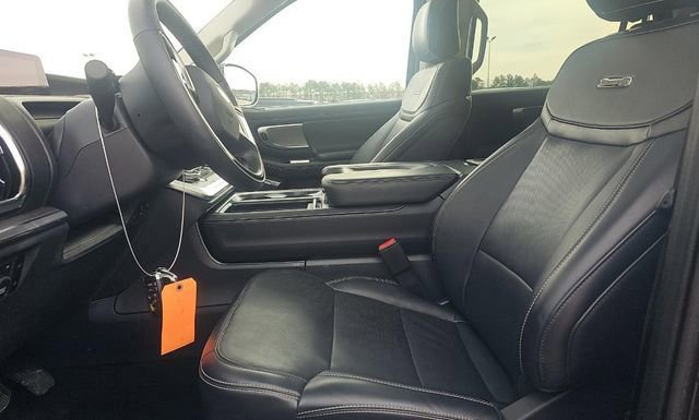 Certified 2025 Ford Expedition Platinum image 8