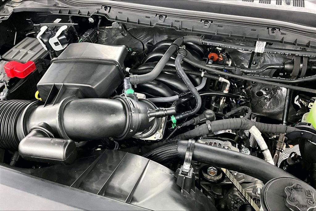 Certified 2025 Ford F350 XLT w/ FX4 Off-Road Package image 30