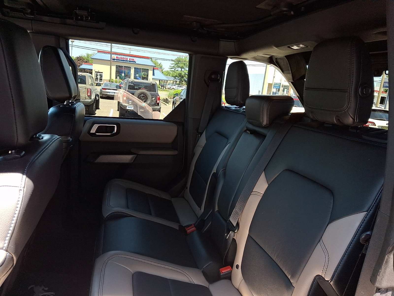 Certified 2023 Ford Bronco Wildtrak AWD/4WD image 11