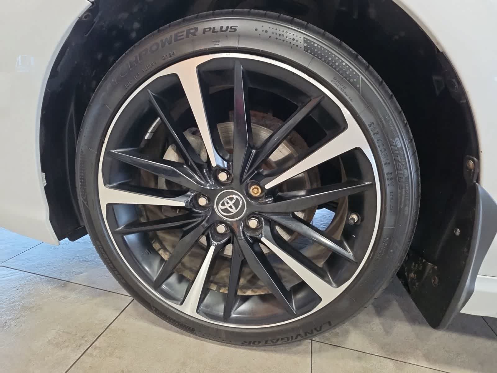 Used 2019 Toyota Camry XSE FWD image 14