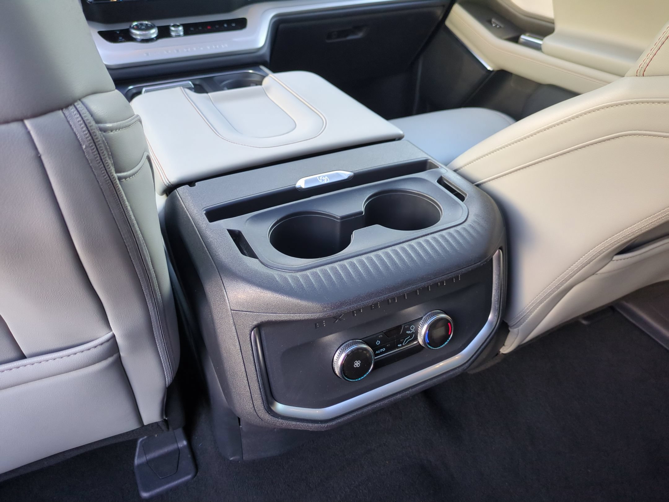 Certified 2025 Ford Expedition Active RWD image 31