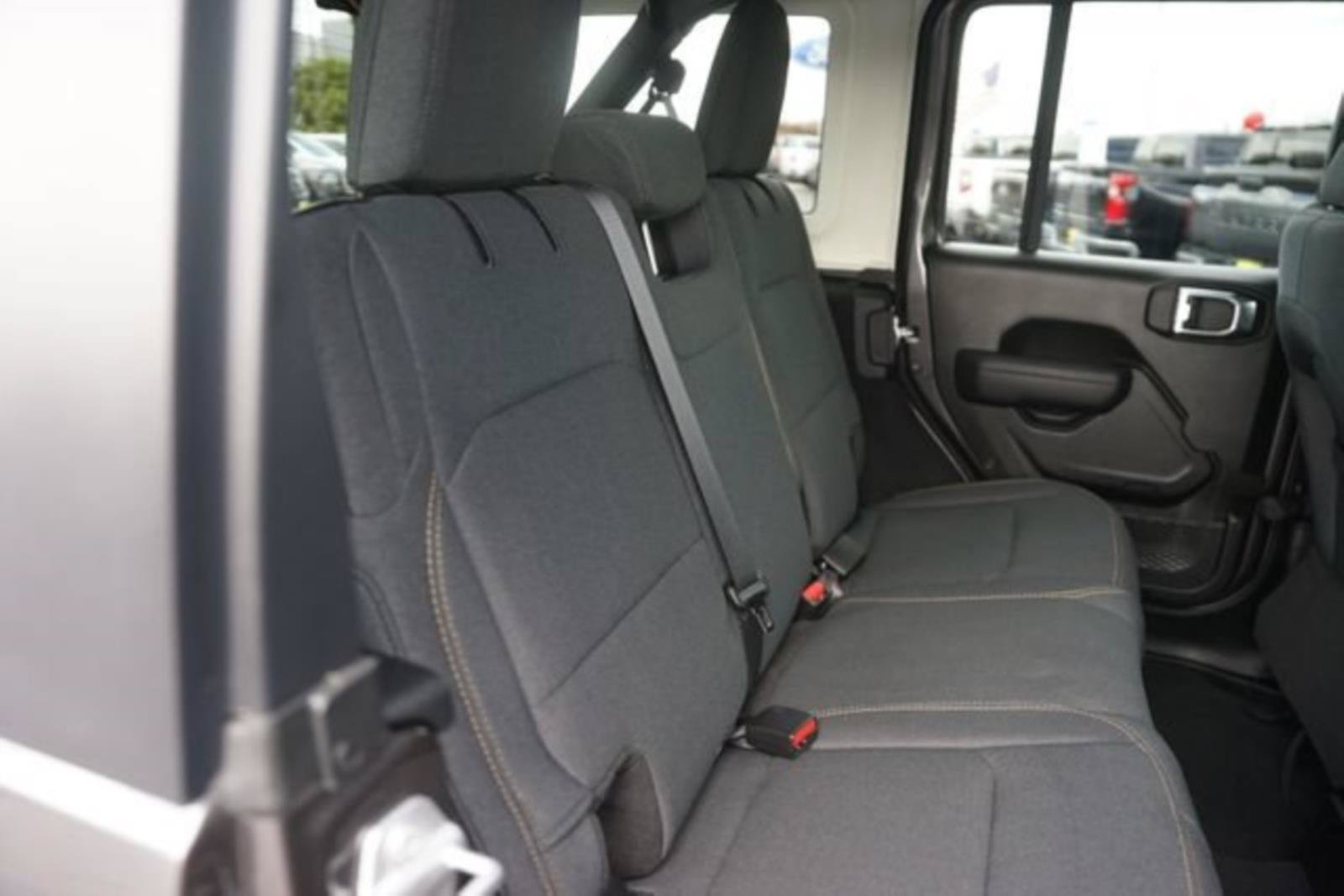 Used 2025 Jeep Wrangler Unlimited Sport AWD/4WD image 16