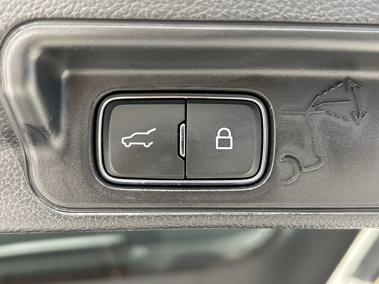 Certified 2025 Ford Explorer ST-Line w/ Premium Package image 15