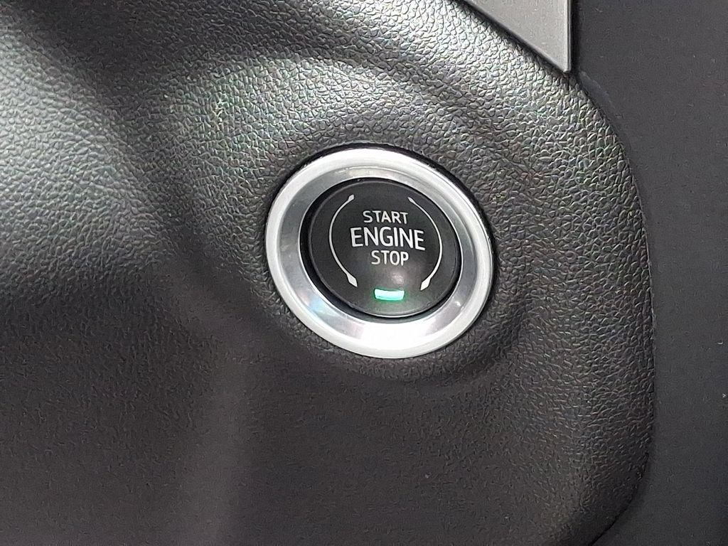 Used 2022 Chevrolet Silverado 1500 LT AWD/4WD image 22