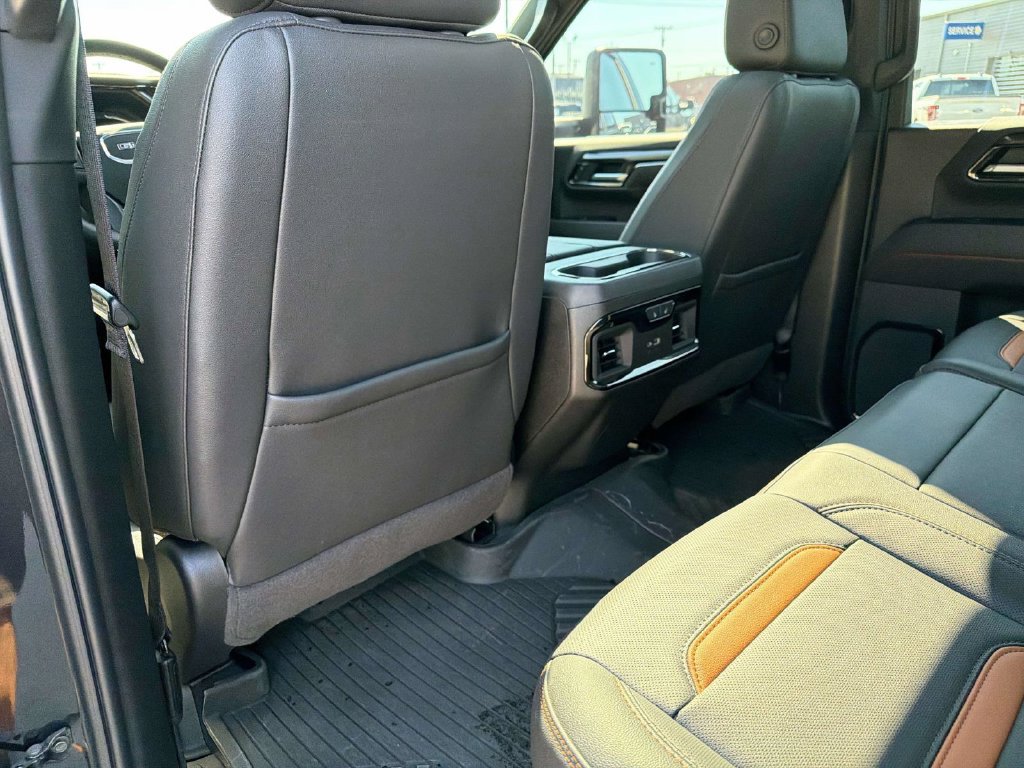 Used 2024 GMC Sierra 2500 AT4 w/ AT4 Premium Plus Package AWD/4WD image 24