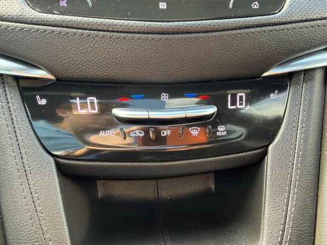 Used 2020 Cadillac XT5 Premium Luxury w/ LPO, Floor Liner Package AWD/4WD image 20