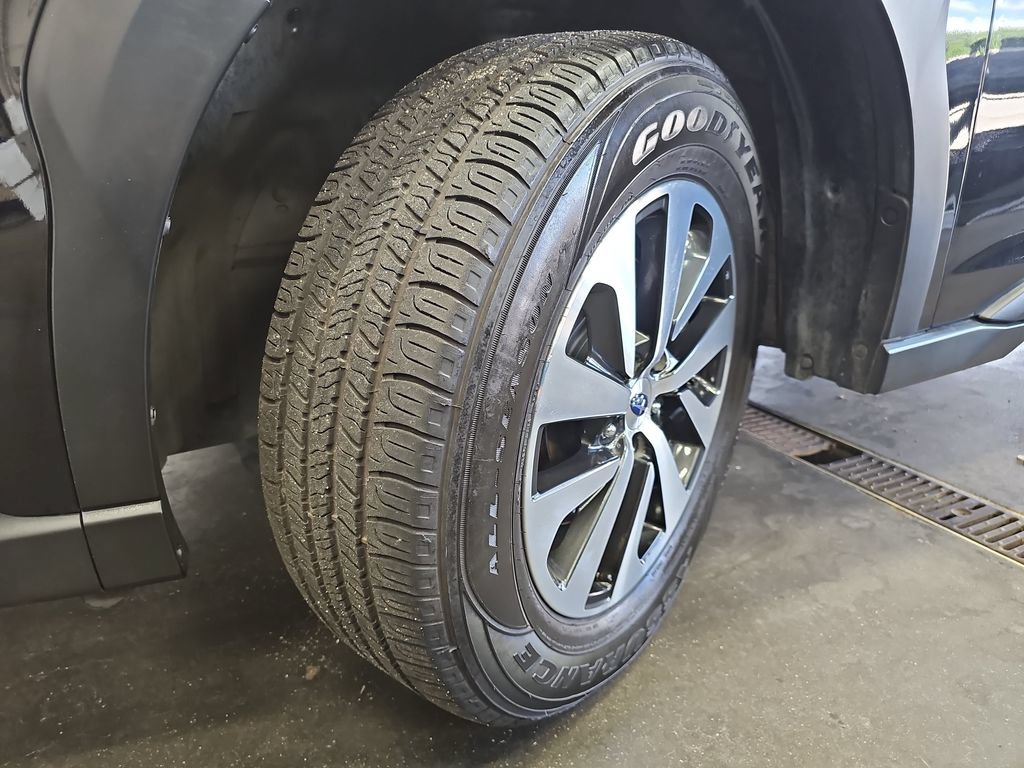 Used 2023 Subaru Outback Premium AWD/4WD image 31