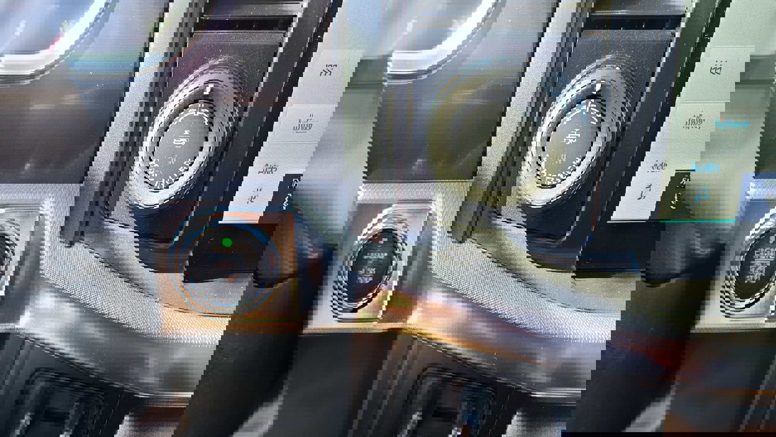 Certified 2023 Ford F150 Raptor w/ Raptor 37 Performance Package image 21