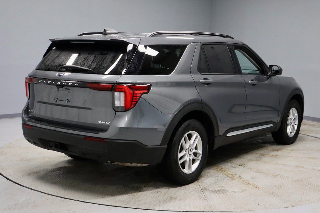 Certified 2025 Ford Explorer Active AWD/4WD image 5