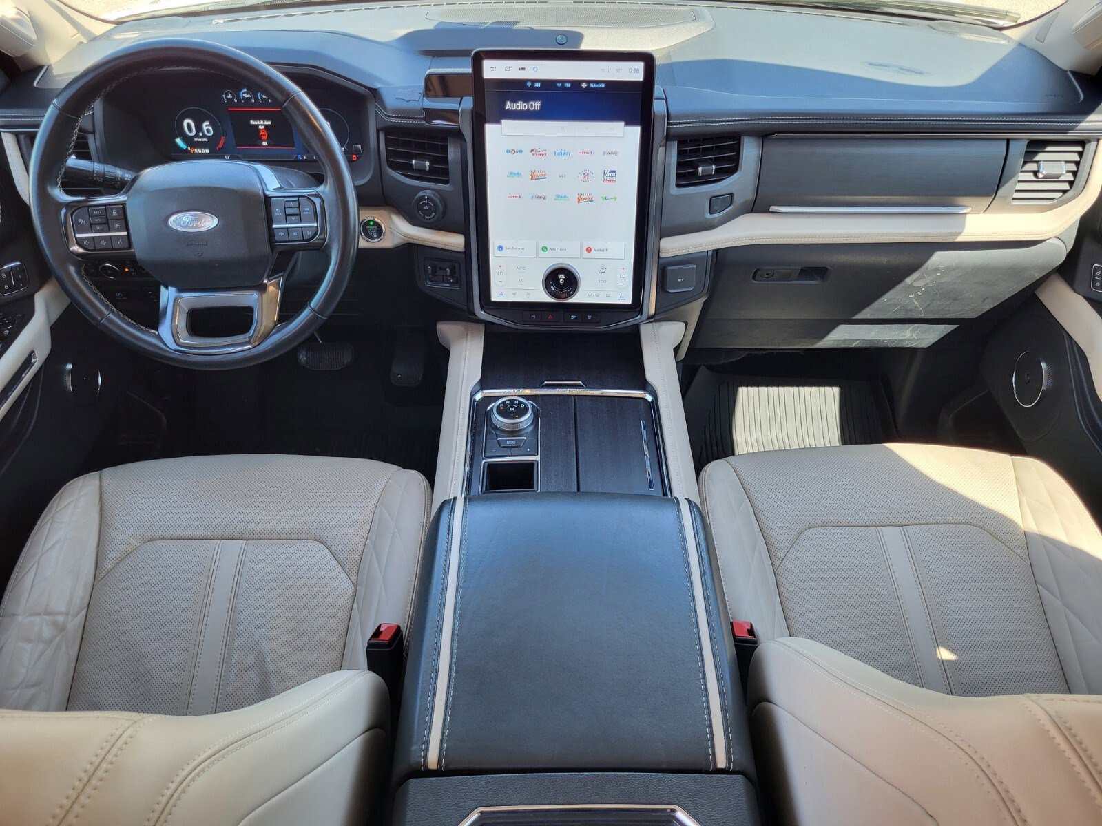 Certified 2023 Ford Expedition Platinum image 13