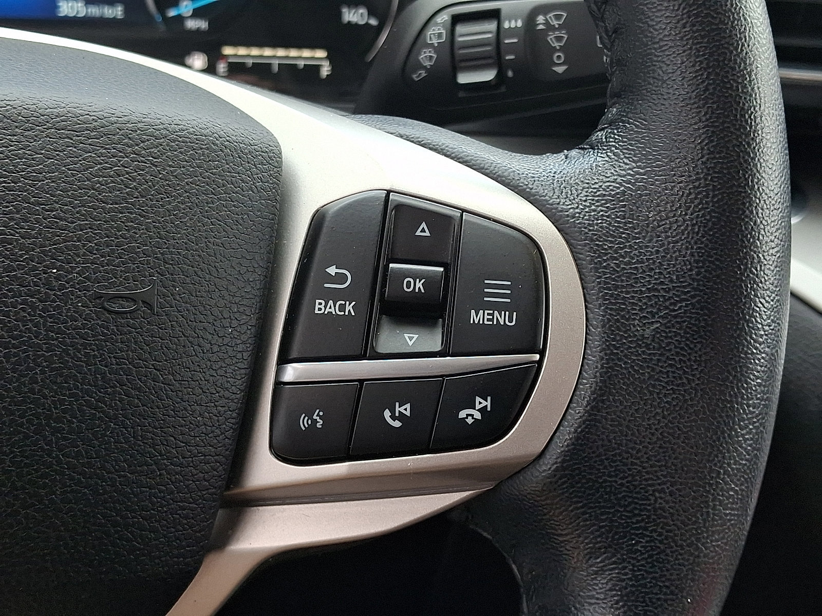 Certified 2021 Ford Explorer XLT w/ Equipment Group 202A image 27