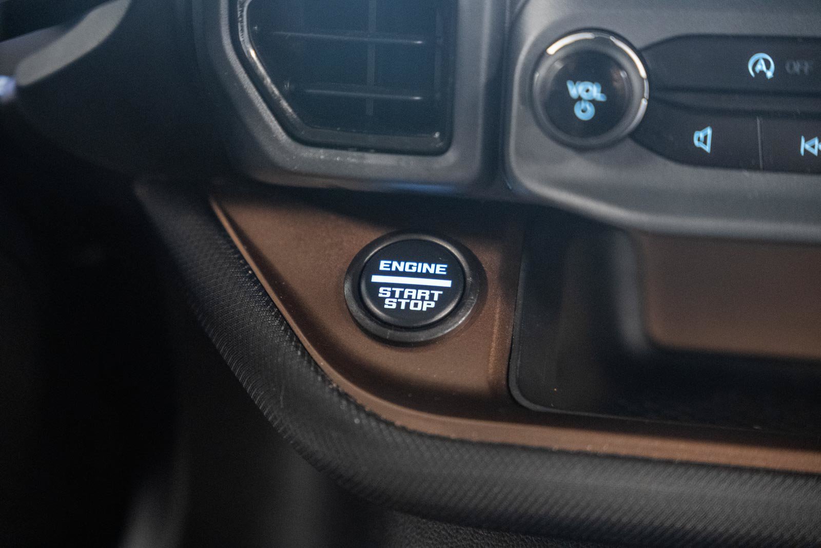 Certified 2021 Ford Bronco Sport Outer Banks AWD/4WD image 31