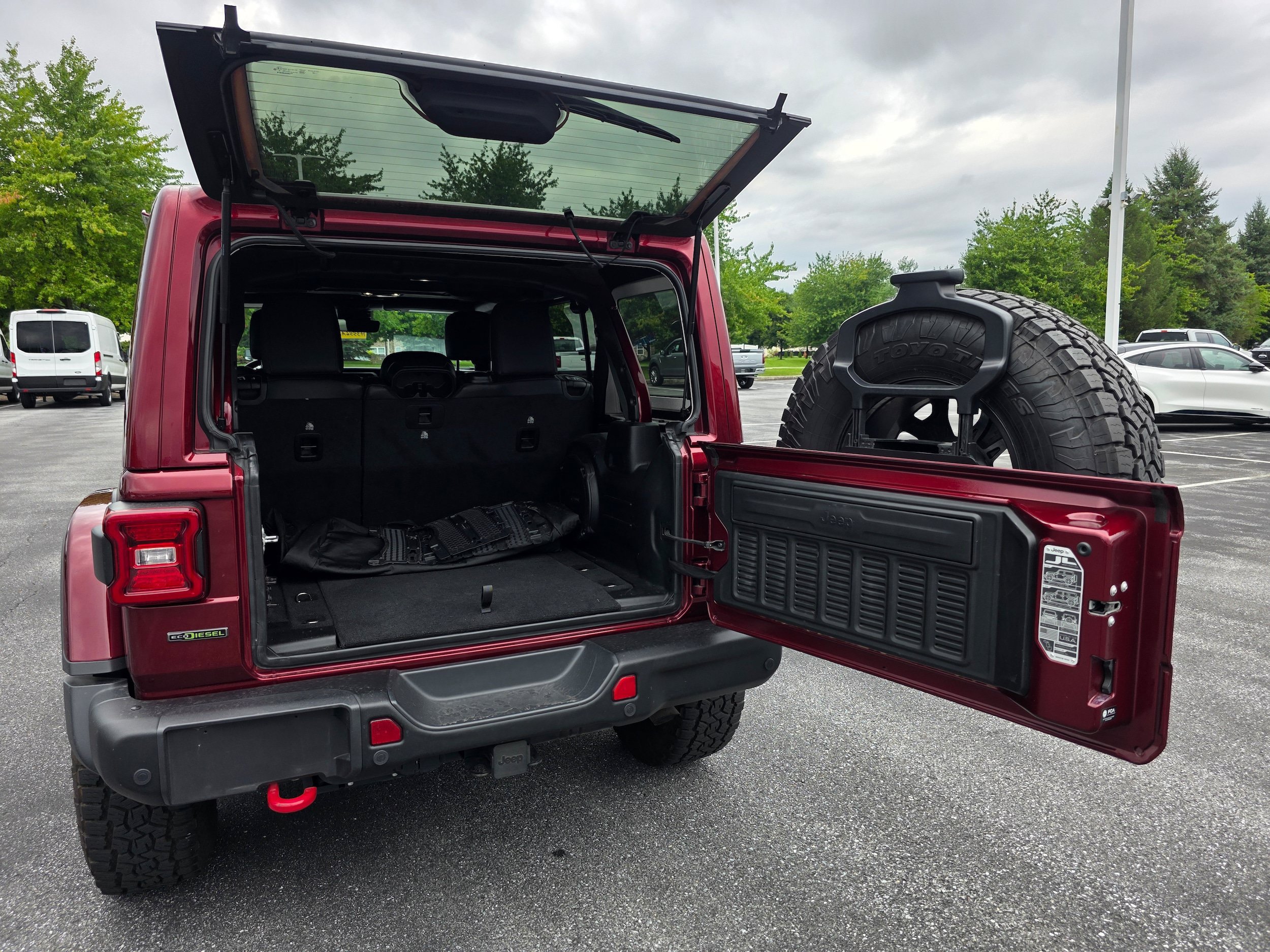 Used 2021 Jeep Wrangler Unlimited Rubicon AWD/4WD image 8