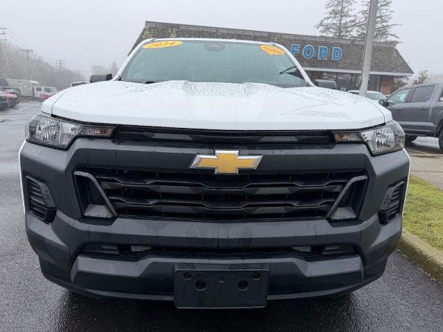 Used 2024 Chevrolet Colorado W/T RWD image 2