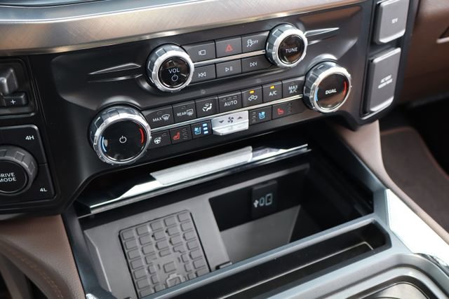 Certified 2025 Ford F250 King Ranch w/ Chrome Package AWD/4WD image 32