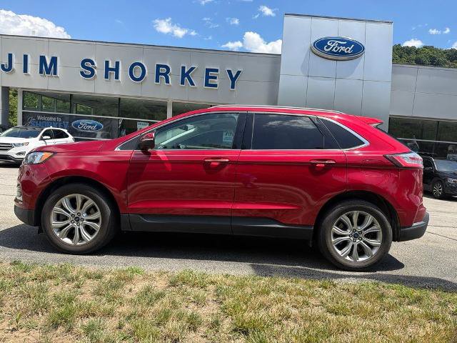 Certified 2022 Ford Edge Titanium AWD/4WD image 5