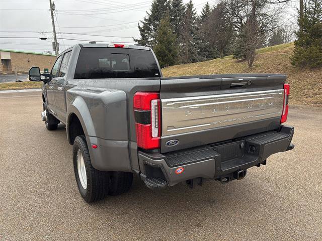 Certified 2024 Ford F350 Platinum image 3