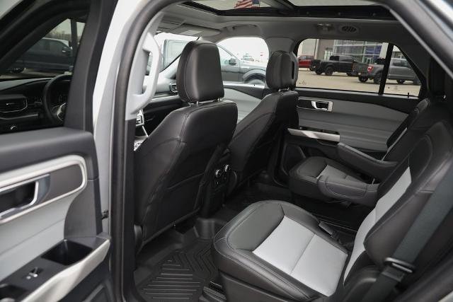 Certified 2022 Ford Explorer XLT w/ Equipment Group 202A image 28