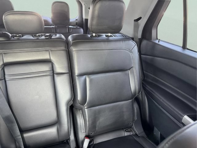 Certified 2018 Ford Explorer XLT w/ Equipment Group 202A AWD/4WD image 19