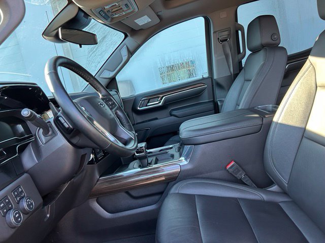 Used 2024 Chevrolet Silverado 1500 LT Trail Boss w/ Convenience Package II AWD/4WD image 8