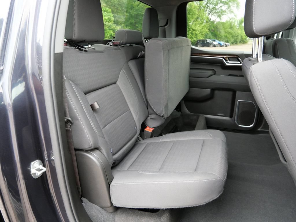 Used 2022 GMC Sierra 1500 Elevation w/ LPO, Elevation Black Package AWD/4WD image 14