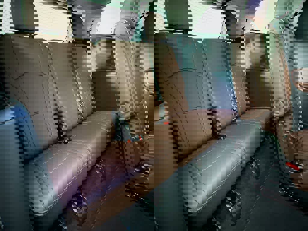 Used 2021 Buick Enclave Avenir w/ Avenir Technology Package image 33