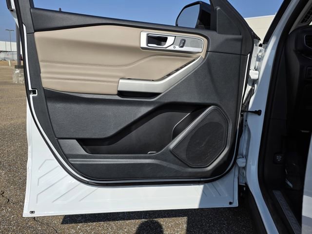 Certified 2023 Ford Explorer Limited image 13