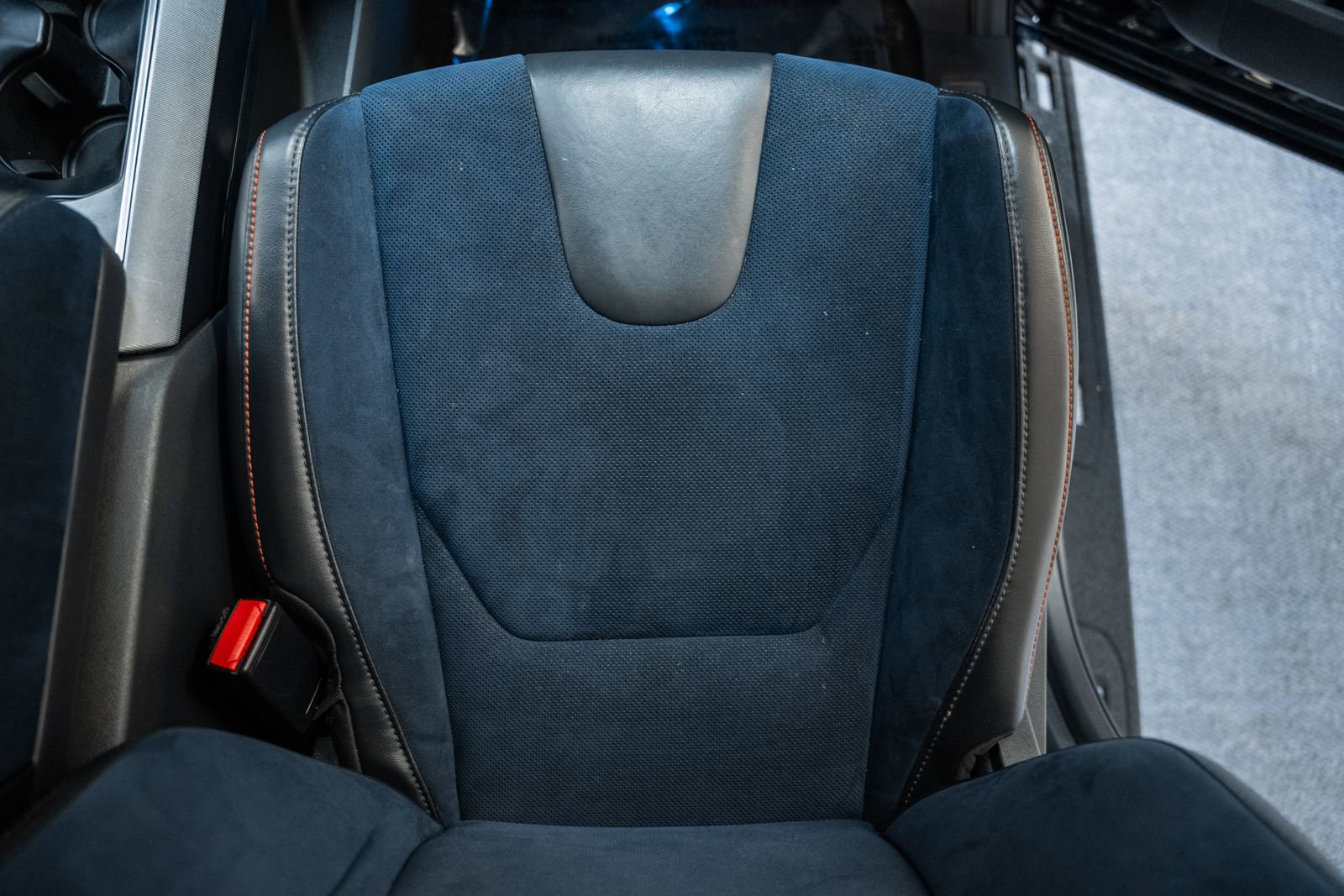 Certified 2022 Ford F150 Raptor w/ Raptor 37 Performance Package image 38