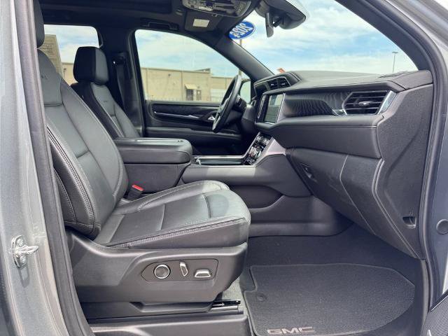 Used 2024 GMC Yukon Denali AWD/4WD image 15