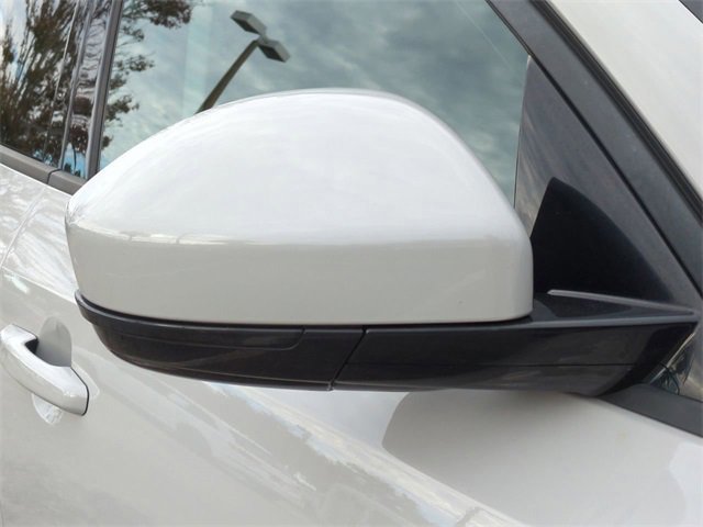 Used 2020 Jaguar E-PACE SE image 12