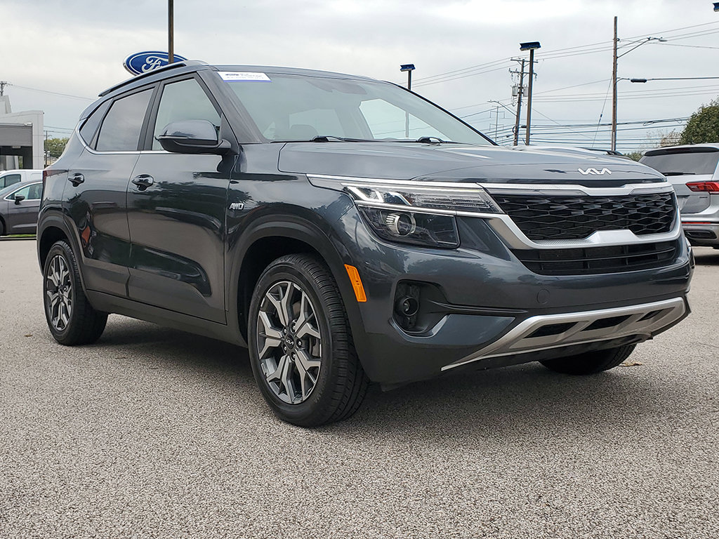 Used 2022 Kia Seltos EX AWD/4WD image 3