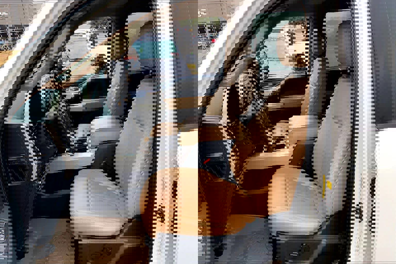 Certified 2022 Ford F250 Lariat w/ Lariat Ultimate Package image 9