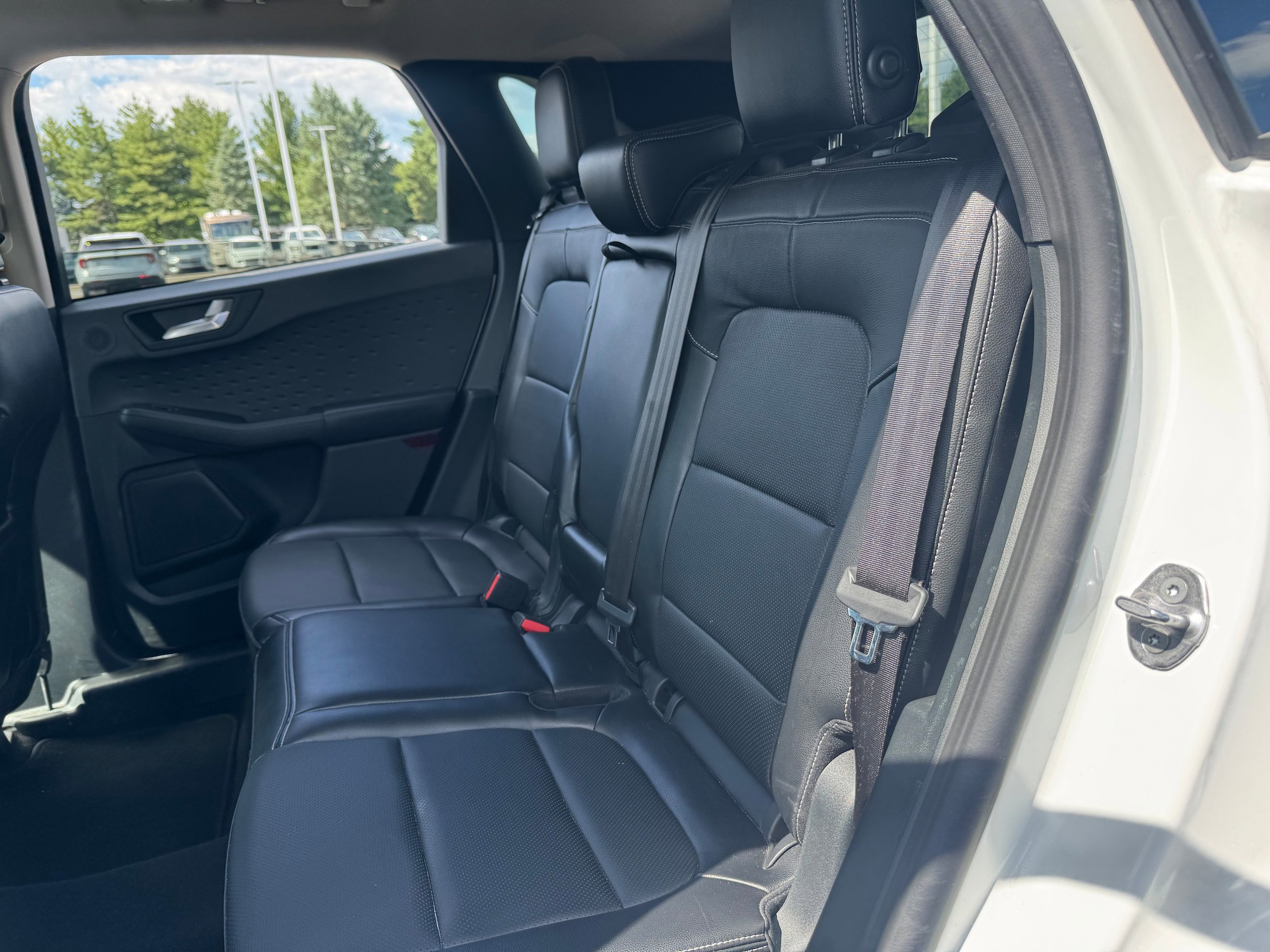 Certified 2020 Ford Escape Titanium AWD/4WD image 9