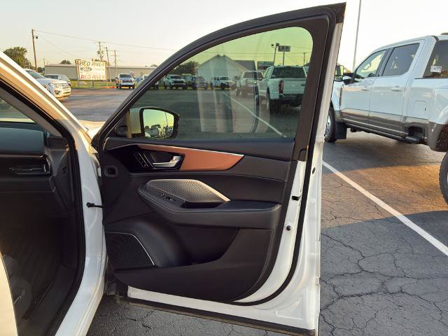 Used 2022 Acura MDX w/ Technology Package AWD/4WD image 16